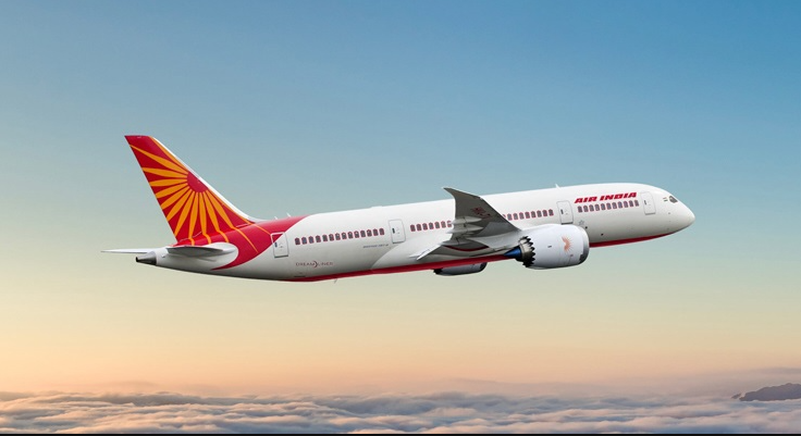 印度一男機長邀請女乘客進入駕駛艙 還要求機組人員為其提供食物 印度一男機長邀請女乘客進入駕駛艙 還要求機組人員為其提供食物