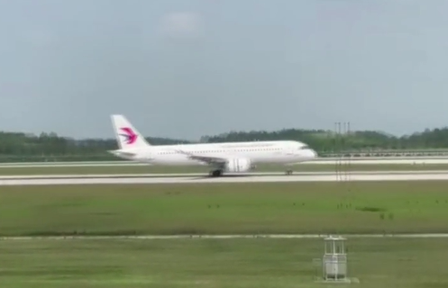 中國國產大飛機C919實施常態化商業運行首飛成都 中國國產大飛機C919實施常態化商業運行首飛成都