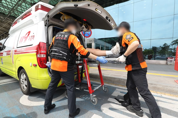 韓亞航空一客機艙門在空中打開 有人暈倒 多人呼吸困難 韓亞航空一客機艙門在空中打開 有人暈倒 多人呼吸困難