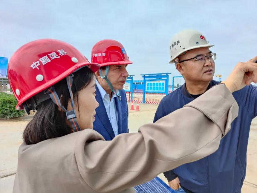 世界航空經濟理論奠基人約翰·卡薩達到鄭州履職 世界航空經濟理論奠基人約翰·卡薩達到鄭州履職