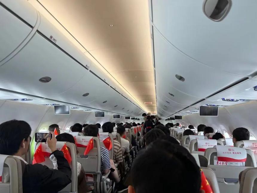 中國國產C919飛機首次商業飛行圓滿成功 波音、空客祝賀 中國國產C919飛機首次商業飛行圓滿成功 波音、空客祝賀