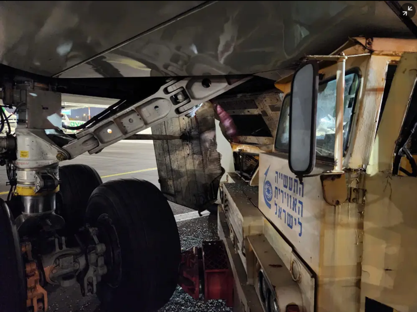 挑戰航空的波音747撞上聯邦快遞的波音757 兩架飛機均受損 挑戰航空的波音747撞上聯邦快遞的波音757 兩架飛機均受損