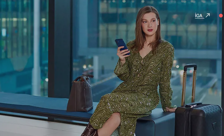 國外轉機兩小時用手機漫游 女子驚接近5萬元賬單 國外轉機兩小時用手機漫游 女子驚接近5萬元賬單