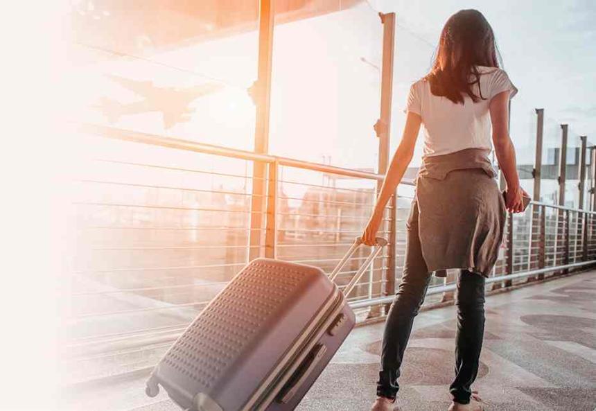 國外轉機兩小時用手機漫游 女子驚接近5萬元賬單 國外轉機兩小時用手機漫游 女子驚接近5萬元賬單