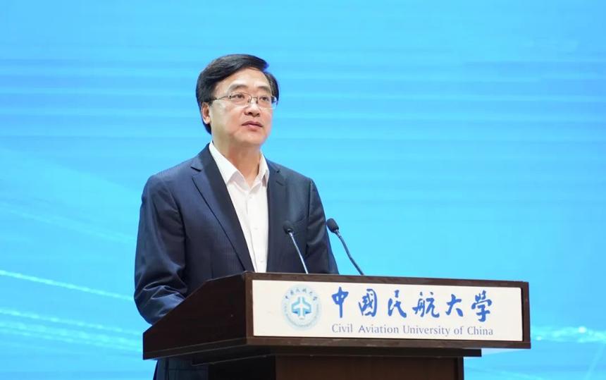 中國國產大飛機C919首次“飛入”校園 中國國產大飛機C919首次“飛入”校園