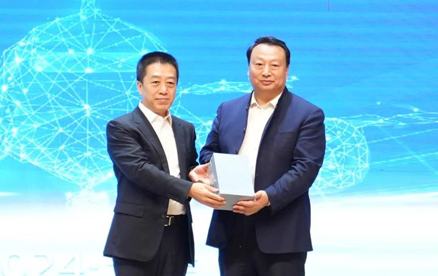 中國國產大飛機C919首次“飛入”校園 中國國產大飛機C919首次“飛入”校園