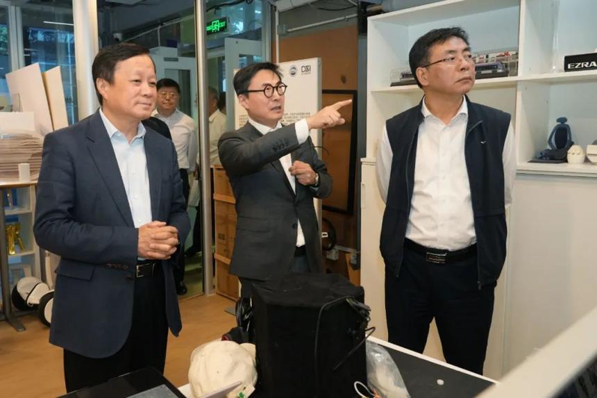 中國商飛—同濟大飛機研究院正式揭牌成立 中國商飛—同濟大飛機研究院正式揭牌成立