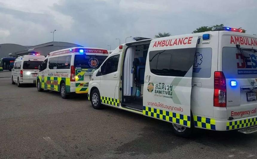 新加坡航空一航班遭遇嚴重亂流迫降曼谷 1人死亡 30人受傷 新加坡航空一航班遭遇嚴重亂流迫降曼谷 1人死亡 30人受傷