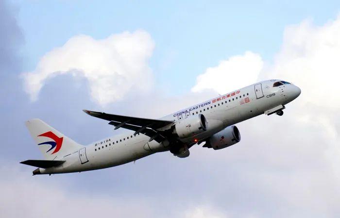 中國(guó)國(guó)產(chǎn)大飛機(jī)關(guān)鍵之年:16架C919飛機(jī)投入2025年春運(yùn) 產(chǎn)能將達(dá)50架 有望在越南飛行 中國(guó)國(guó)產(chǎn)大飛機(jī)關(guān)鍵之年:16架C919飛機(jī)投入2025年春運(yùn) 產(chǎn)能將達(dá)50架 有望在越南飛行
