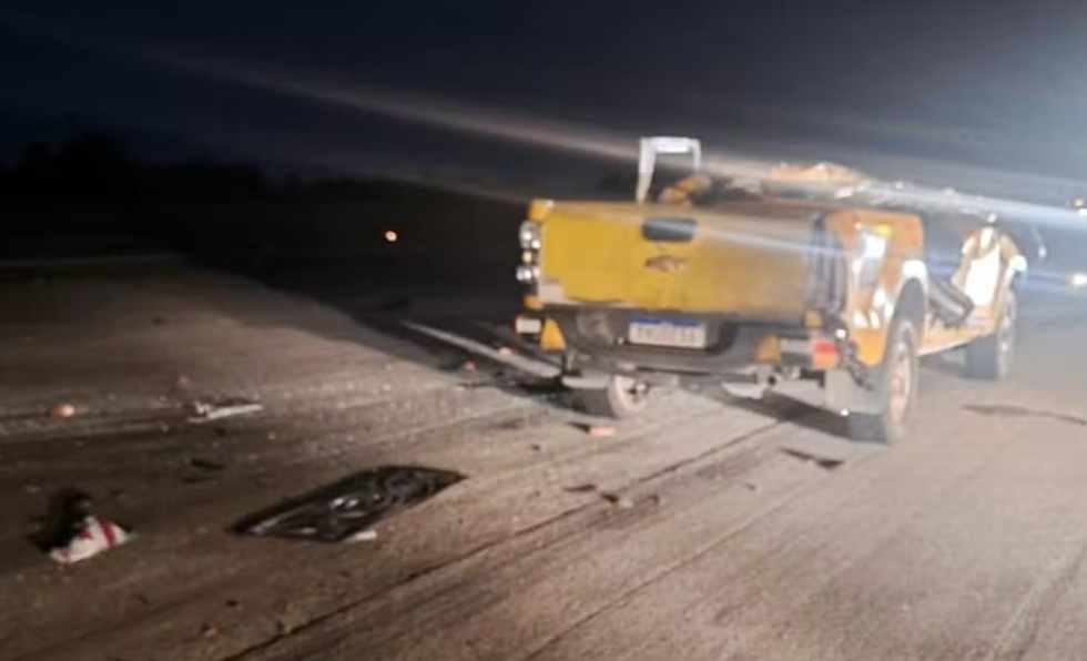 驚險萬分!一架波音客機晚上加速起飛竟然撞上皮卡:飛機急剎車 卡車被削頂! 驚險萬分!一架波音客機晚上加速起飛竟然撞上皮卡:飛機急剎車 卡車被削頂!