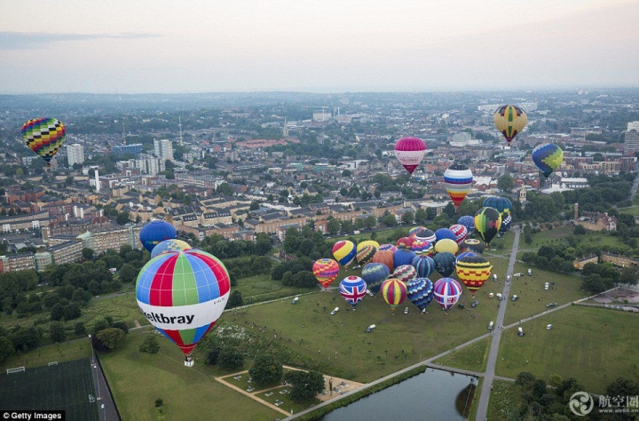 6月19日，英國倫敦舉行一年一度的市長熱氣球比賽，為市長基金募集善款
