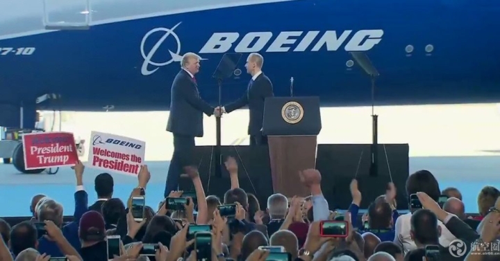 波音787夢想飛機家族的第三個成員787-10于當地時間2017年2月17日在波音南卡工廠首次亮相。