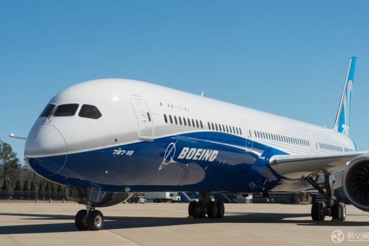 波音787夢想飛機家族的第三個成員787-10于當地時間2017年2月17日在波音南卡工廠首次亮相。