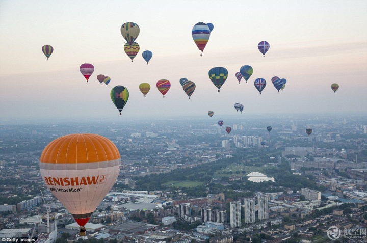 6月19日，英國倫敦舉行一年一度的市長熱氣球比賽，為市長基金募集善款