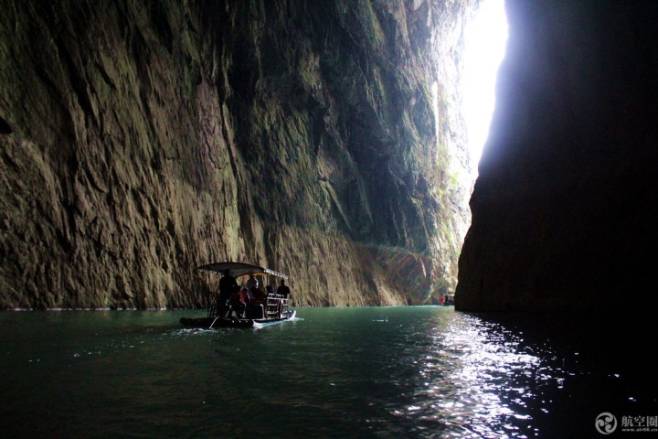 廣西絕景，鬼斧神工天峨川洞
